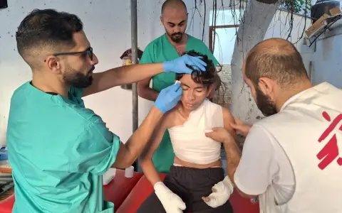 Máscaras impresas en 3D devuelven esperanza a niños con graves quemaduras en Gaza