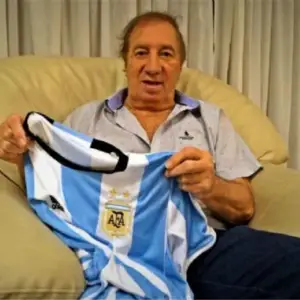 “Sonríe”: El hermano de Carlos Salvador Bilardo contó cómo vive el Mundial el técnico campeón de 1986