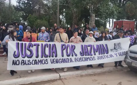Familiares, amigos y vecinos de Joaquín V. González pidieron justicia por Jazmín
