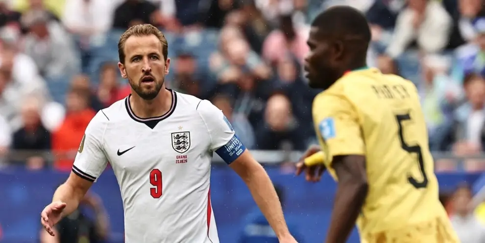 Kane se lamenta tras desperdiciar una chance clara, que terminó en empate en cero frente a Ghana. (Reuters/Winslow Townson)