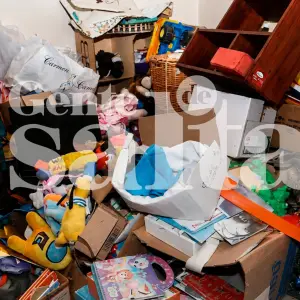 Femicidio de Agostina Vega: Ropa amontonada, cajas, peluches y rastros de sangre: así es la casa de Barrelier por dentro 