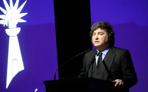 El Presidente Javier Milei disertó en la Fundación Faro, tras lo que viajó a España. 