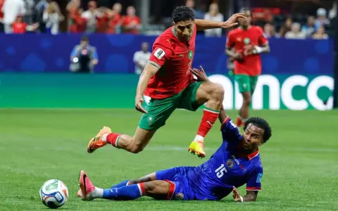 Hakimi, una de las figuras del partido.