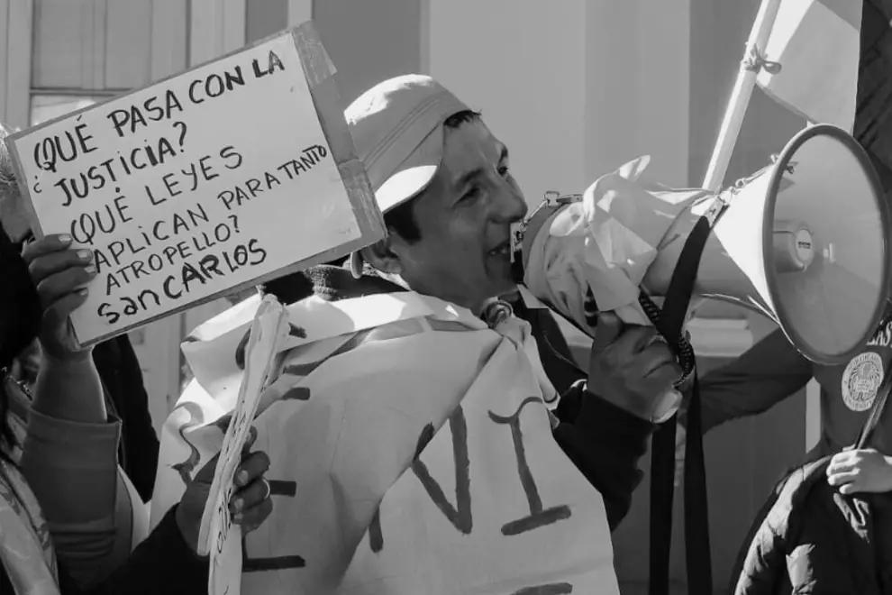 Manifestación de comunidades indigenas en la legislatura