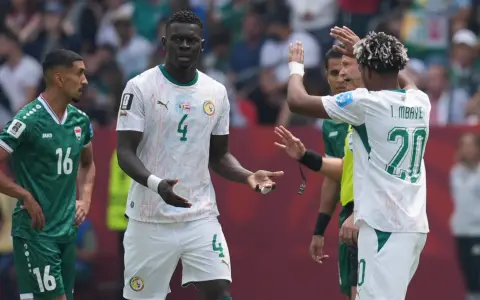 Los senegaleses golearon y sueñan con seguir.