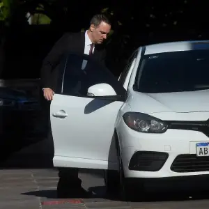 Se terminó la vida política de Manuel Adorni, pero sus causas por corrupción siguen vivas y lastimando