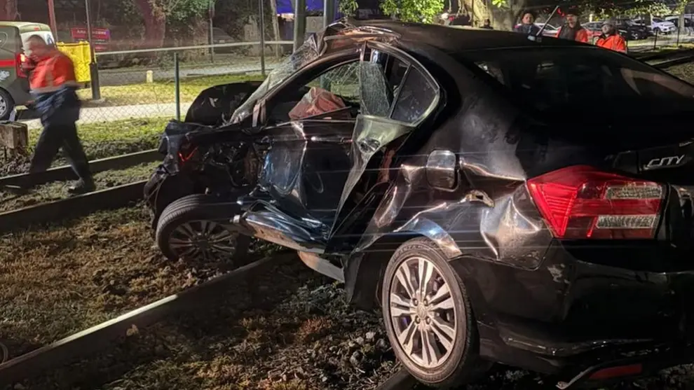 Así quedó el auto en el que viajaba la periodista Ernestina Pais.