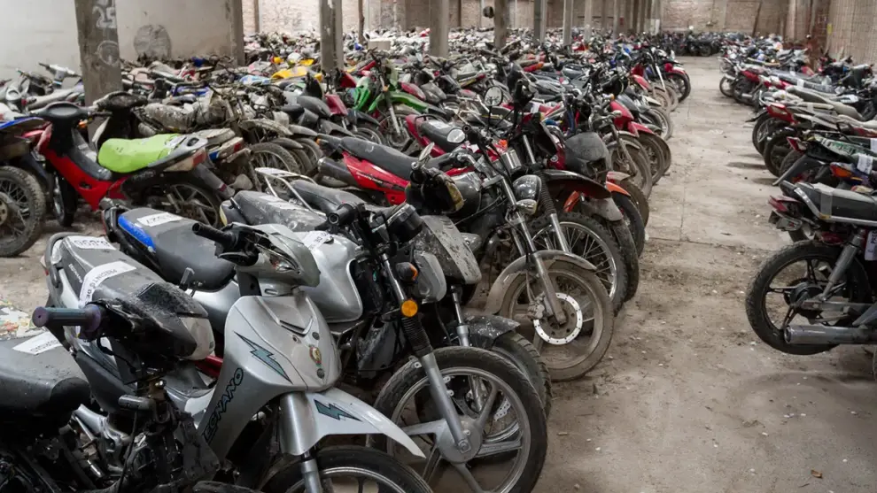 Centenares de motos abandonadas durante seis años.