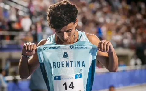 Matías Reynaga, campeón panamericano de los 5.000 metros en Colombia.