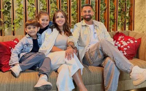 Lucas Trejo y su familia.