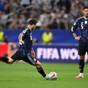 Messi no se cansa de romper récords: completó otra fecha en su "almanaque" de goles y va por otra marca histórica