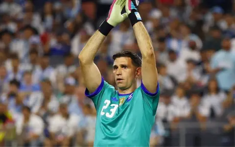 El Dibu Martínez reveló el mal momento que pasó por la fractura que podría haberlo dejado afuera del Mundial.
