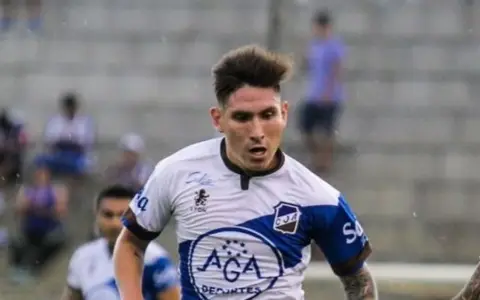 Joaquín Iturrieta volverá a calzarse la banda azul.
