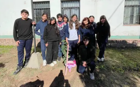 Familiares, amigos y vecinos de Joaquín V. González pidieron justicia por Jazmín