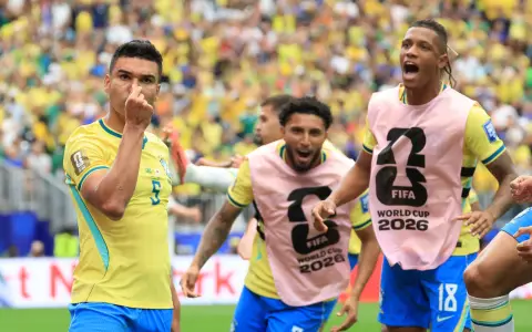 Casemiro, en su festejo tras empatar el partido con Japón en Houston