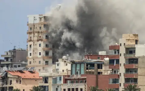 Ataques de Israel a tres centros de mando de Hezbolá en sur del Líbano y un túnel destruido