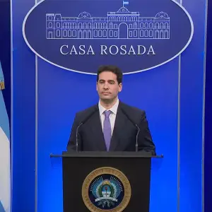 Ravier debutó como vocero: confirmó que Adorni renunció por "motivos personales" y ratificó la alianza entre Milei y el PRO