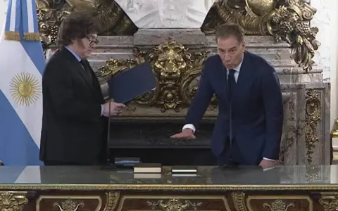 La jura de Diego Santilli
Captura