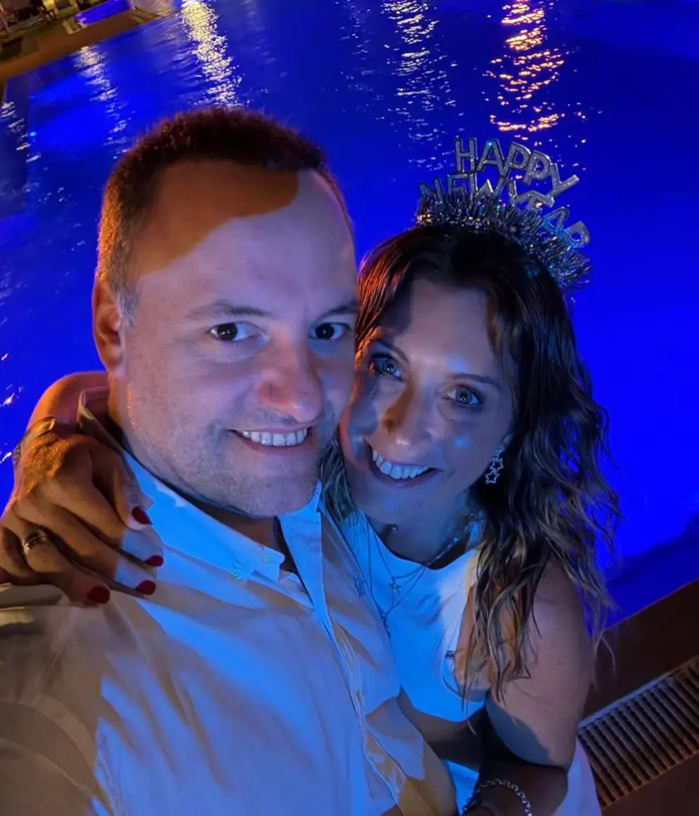 Manuel Adorni y Bettina Angeletti
