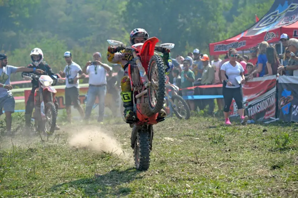Tratagal 9° edición del Sun's Race, competencia que reunirá a pilotos y fanáticos del motociclismo durante tres jornadas.