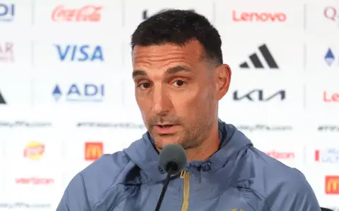 El director técnico de la selección argentina, Lionel Scaloni, en conferencia de prensa
