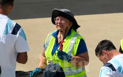 Se conoció el insólito motivo por el que el Cuti Romero llevaba un magiclick en su valija o
