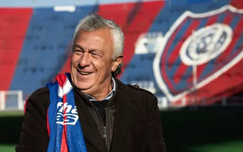 Néstor "Pipo" Gorosito, al momento de ser presentado como nuevo DT de San Lorenzo.