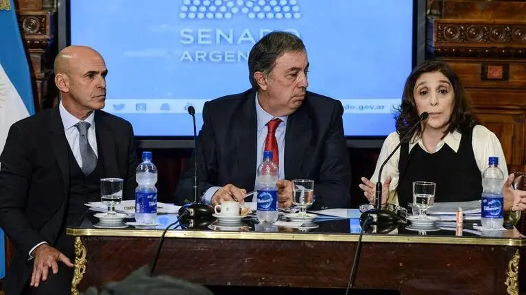 Gustavo Arribas y Silvia Majdalani.