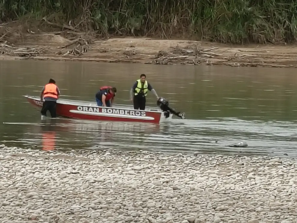 Operativo rescate en el río Bermejo.