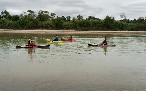 Operativo rescate en el río Bermejo.