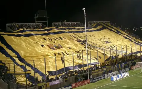 Boca llega este miércoles a Salta para jugar un partido internacional y la efervescencia de los bosteros salteños ya se hace sentir.