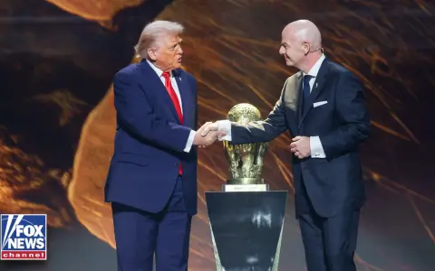 El presidente de Estados Unidos Donald Trump, y el mandamás de la FIFA Gianni Infantino, en connivencia por el Mundial.