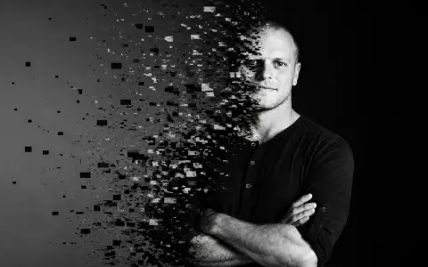 Tim Ferriss, autor de “La semana laboral de 4 horas”, documentó una caída del 80% en las ventas de su catálogo desde la irrupción de los chatbots.