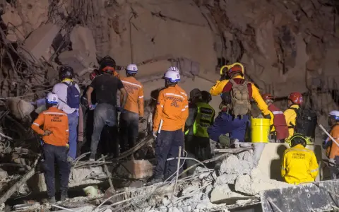 Rescate milagroso en Venezuela, 12 días después del terremoto.