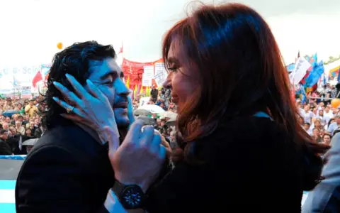 Revelaron un video inédito de un llamado de Cristina Kirchner a Maradona por su cumpleaños 60 