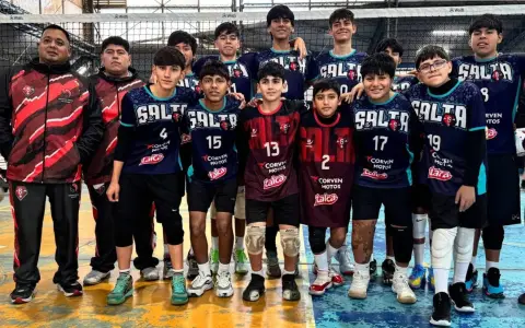 El equipo masculino de Salta Vóley Rojo