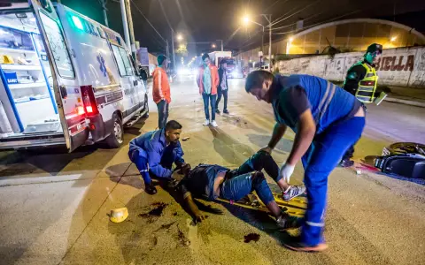 El Samec trasladando heridos de gravedad.