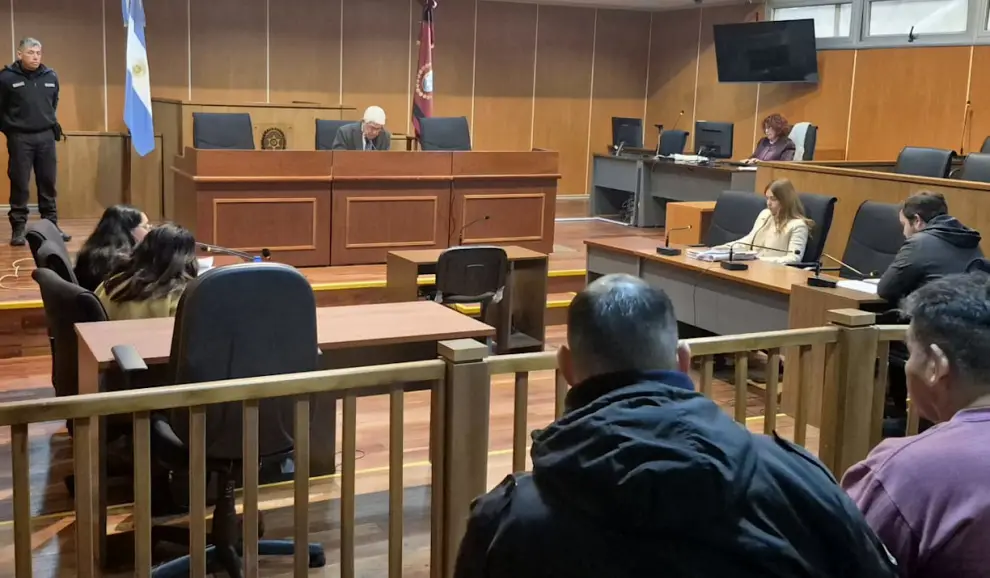 Juicio por un padre condenado a 15 años de prisión por abusar sexualmente de su hija