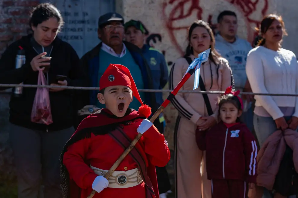 Desfile por el 9 de Julio en Villa San Antonio