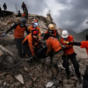 Asciende a 3.889 la cantidad de muertos por los terremotos en Venezuela