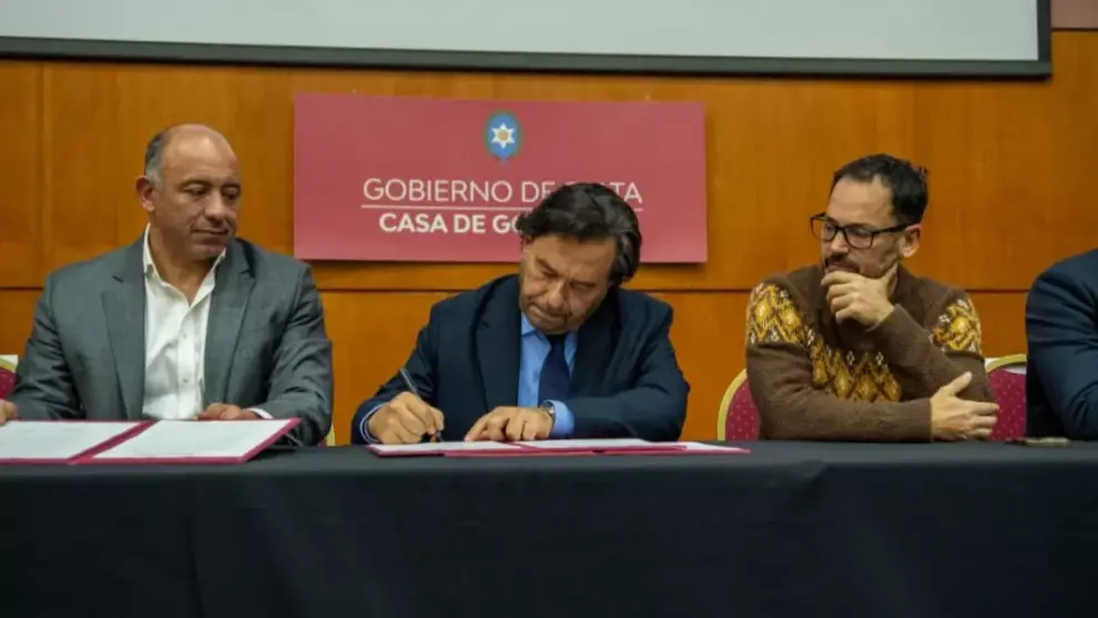 21489-el-gobernador-saenz-anuncio-un-paquete-de-medidas-de-estimulo-economico-con-creditos-beneficios-para-el-consumo-y-alivio-financiero