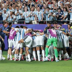 "El que no salta es un inglés": Los jugadores de la Selección argentina ya le pusieron picante al choque de semis del miércoles con Inglaterra