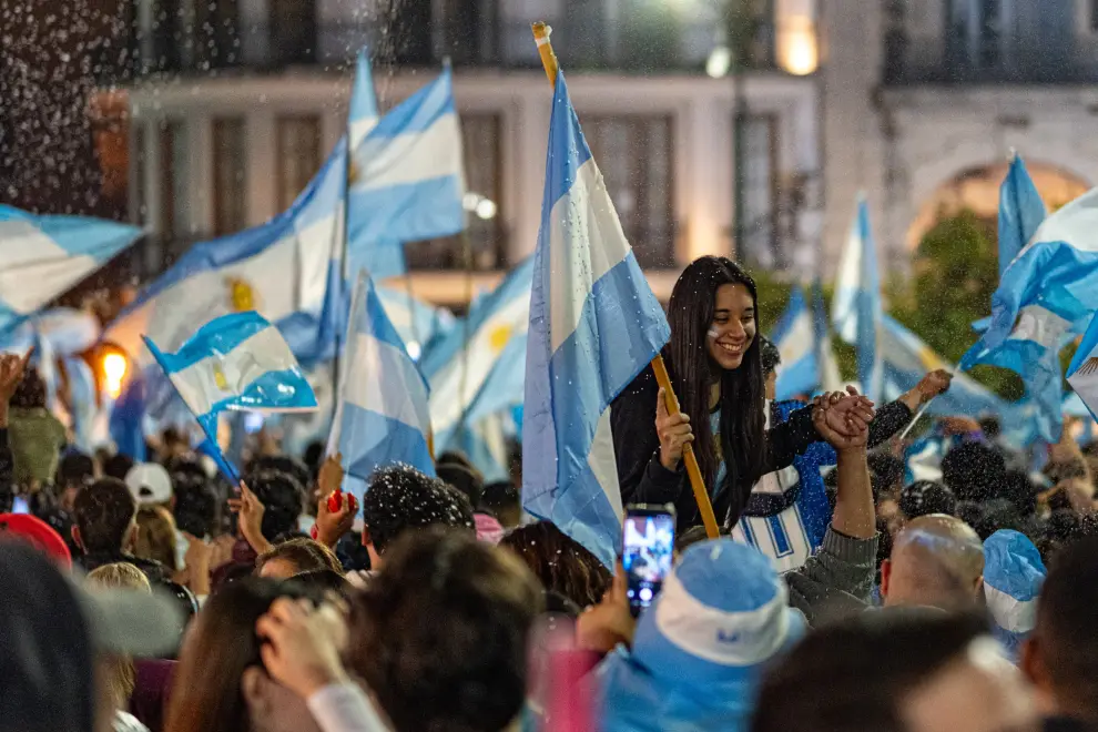 Mundial 2026: Festejos en plaza 9 de Julio por el pase a semifinales del seleccionado argentino de futbol