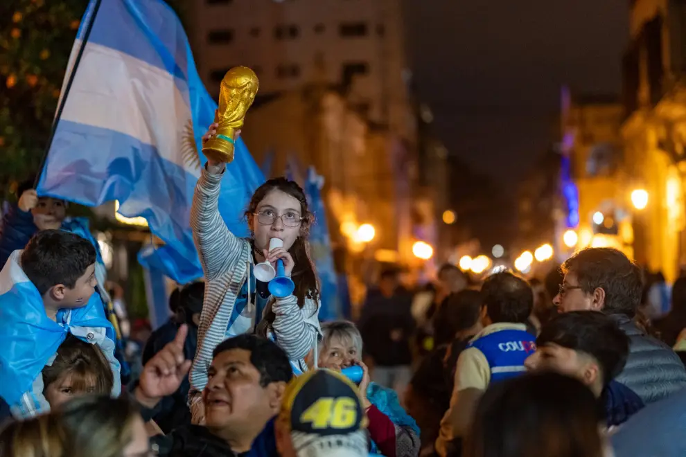 Mundial 2026: Festejos en plaza 9 de Julio por el pase a semifinales del seleccionado argentino de futbol
