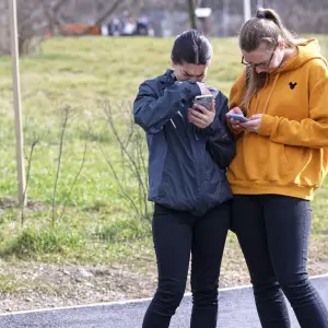 Chicos y adolescentes ante la era digital: “Muchos no adquirieron la habilidad humana de mirar a los ojos”