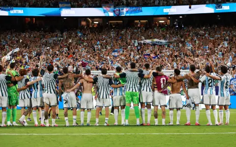 La Selección argentina, tras el triunfo angustiante ante Suiza.