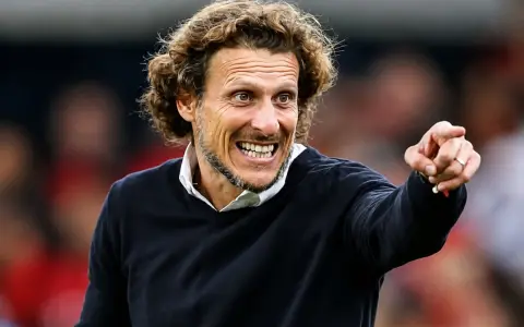Diego Forlán será el técnico interino de la selección de Uruguay 