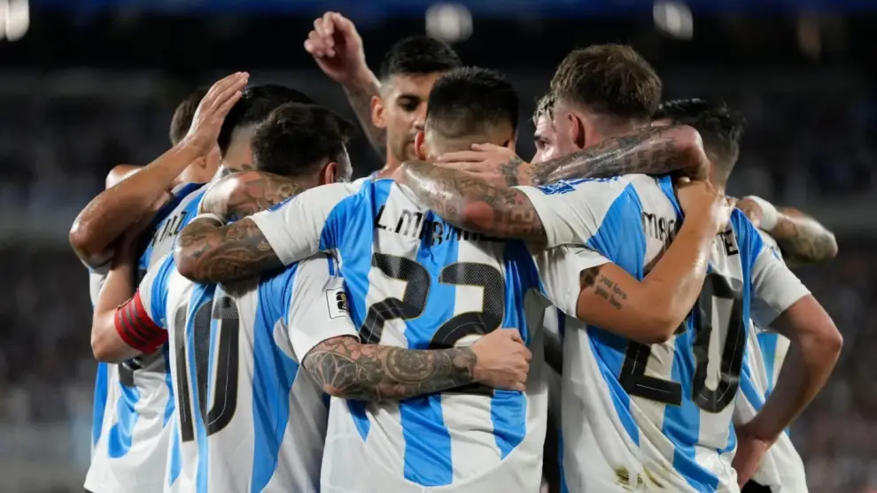 Argentina va "de punto" a la semifinal del Mundial.