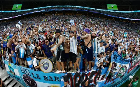 Hinchas y barras argentinos en el Mundial.