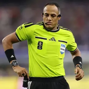 Hay árbitro para Argentina-Inglaterra: ya fue protagonista de varias polémicas en este Mundial y estuvo en la gloriosa final de Qatar